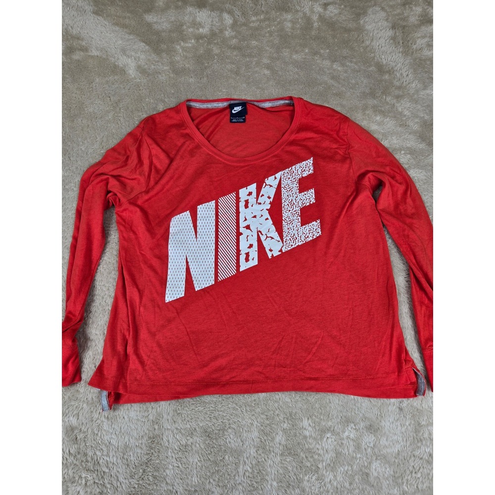 Nike Women's Red Long Sleeve Athletic T Shirt‎ Size S Logo Graphic Top